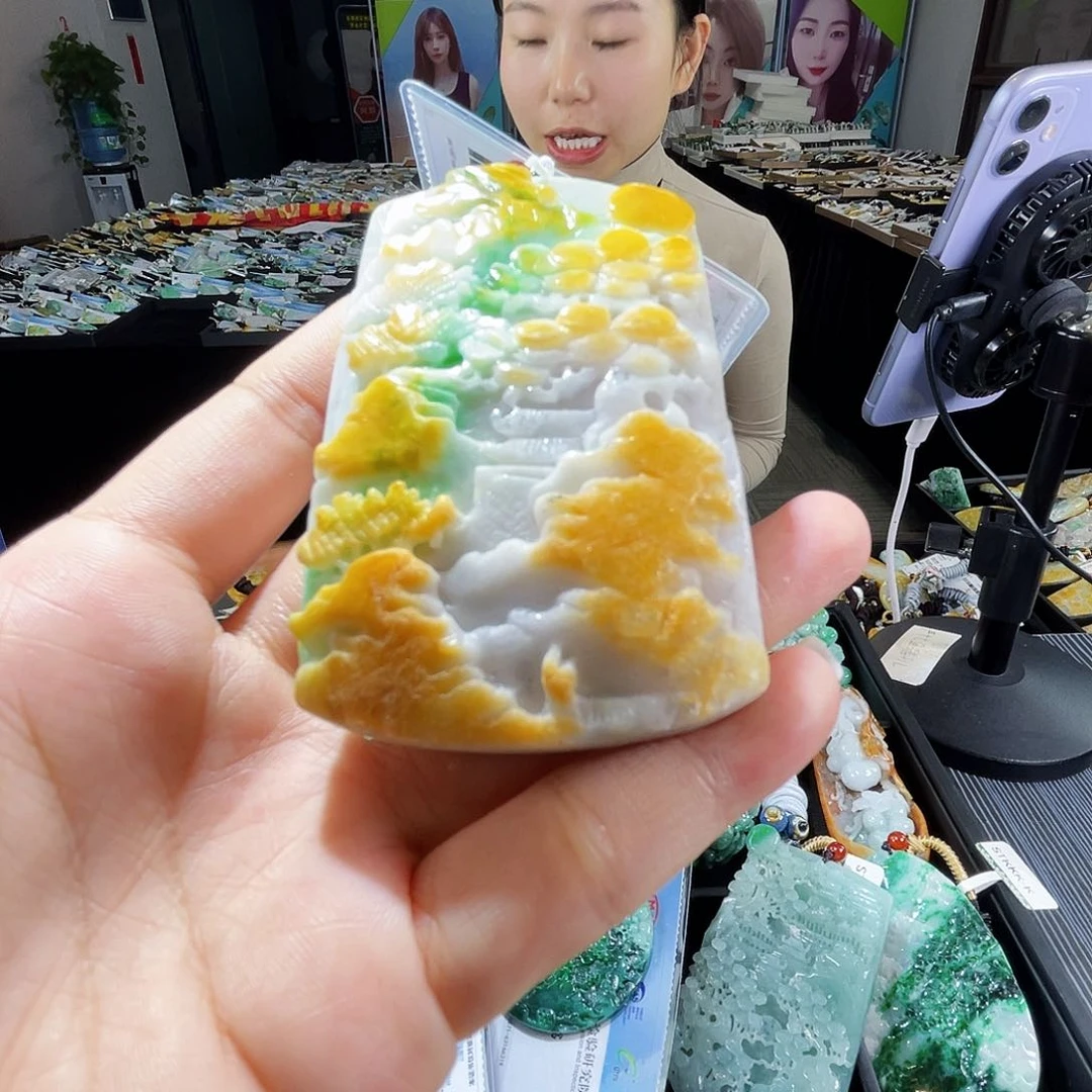 颈饰未镶嵌翡翠一