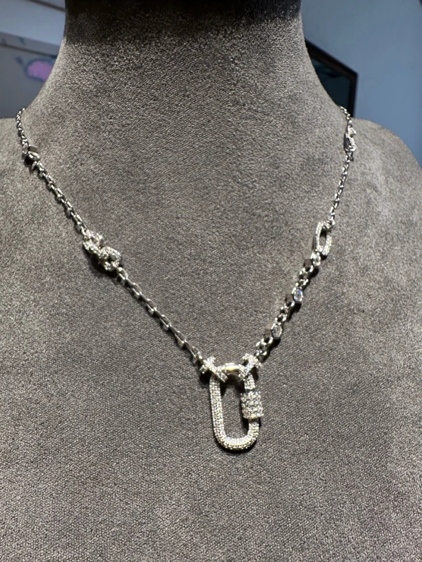 925银银制品银银制品S925项链时尚百搭银色镶嵌坠链闺蜜环环相扣