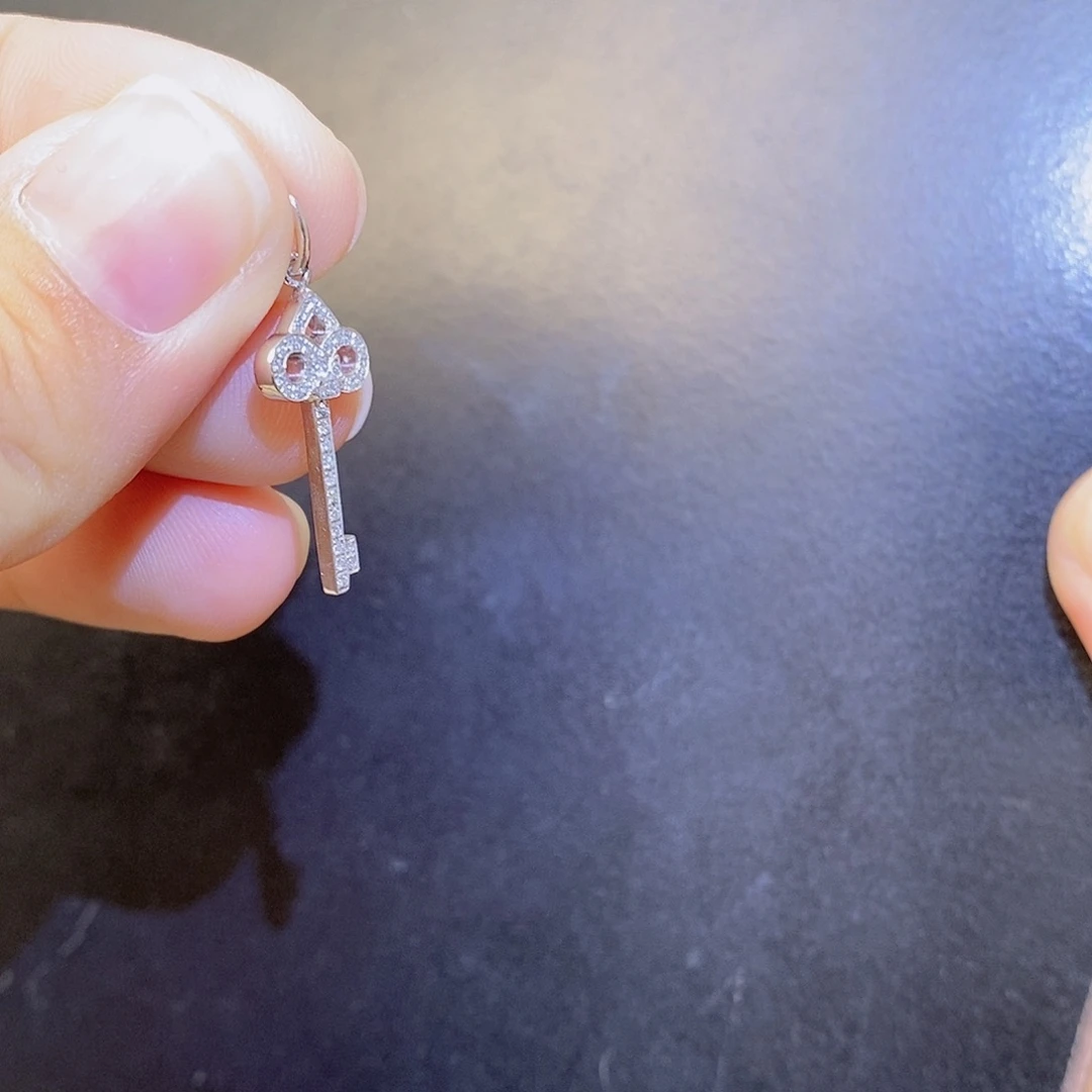 钻石吊坠(不含链)铂Pt950镶嵌迷你小钥匙