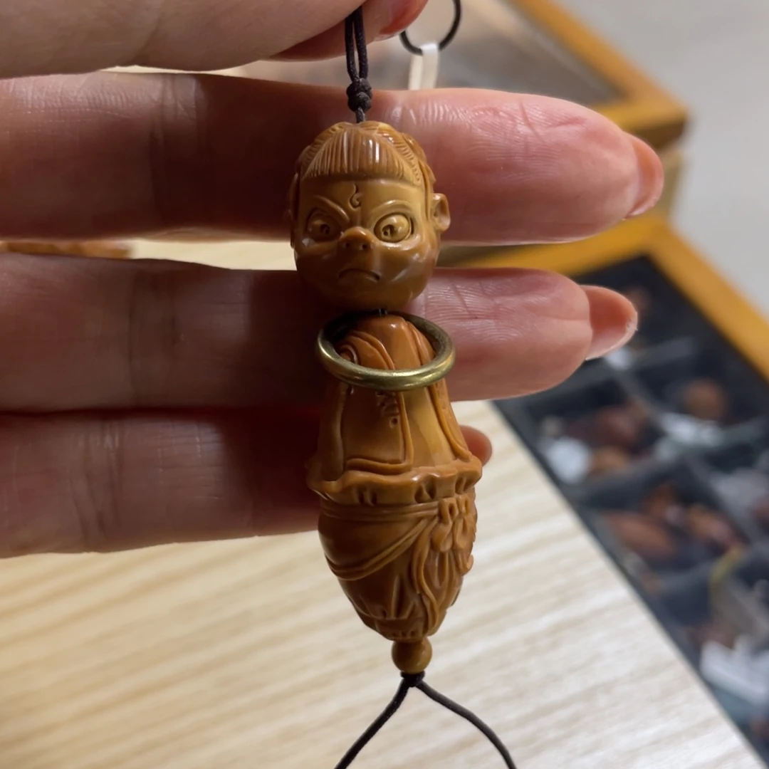 橄榄核吊坠橄榄核雕工艺