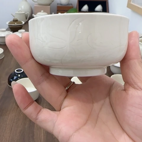 微瑕手工缠枝莲花杯