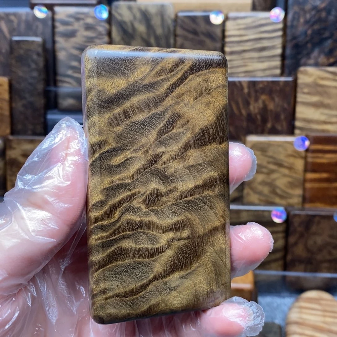 金丝楠无事牌优****厂金丝楠木小叶桢楠