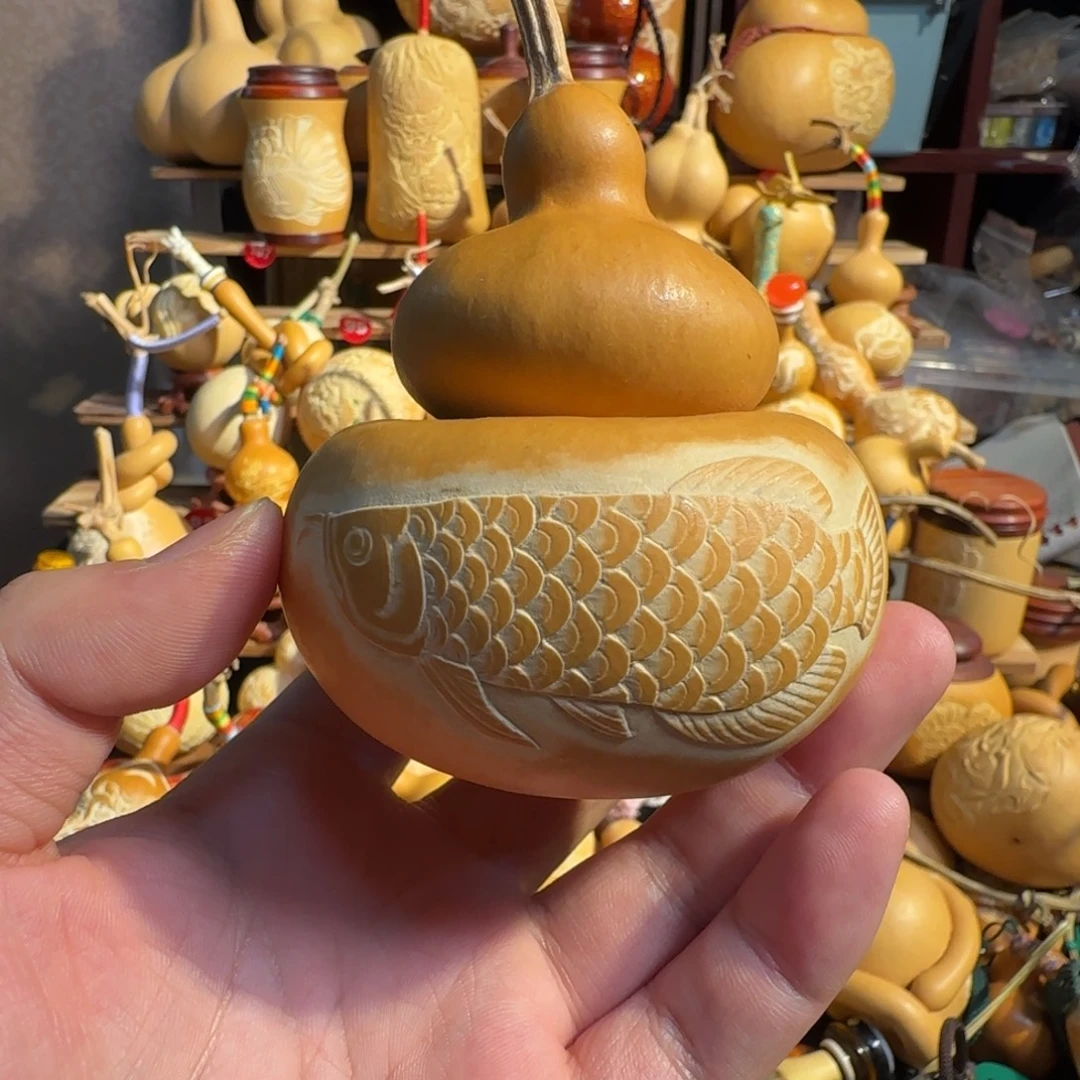 有机玻璃金龙鱼雕刻