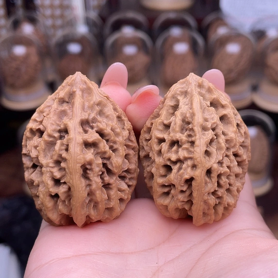 文玩核桃吊坠蚂蚁窝