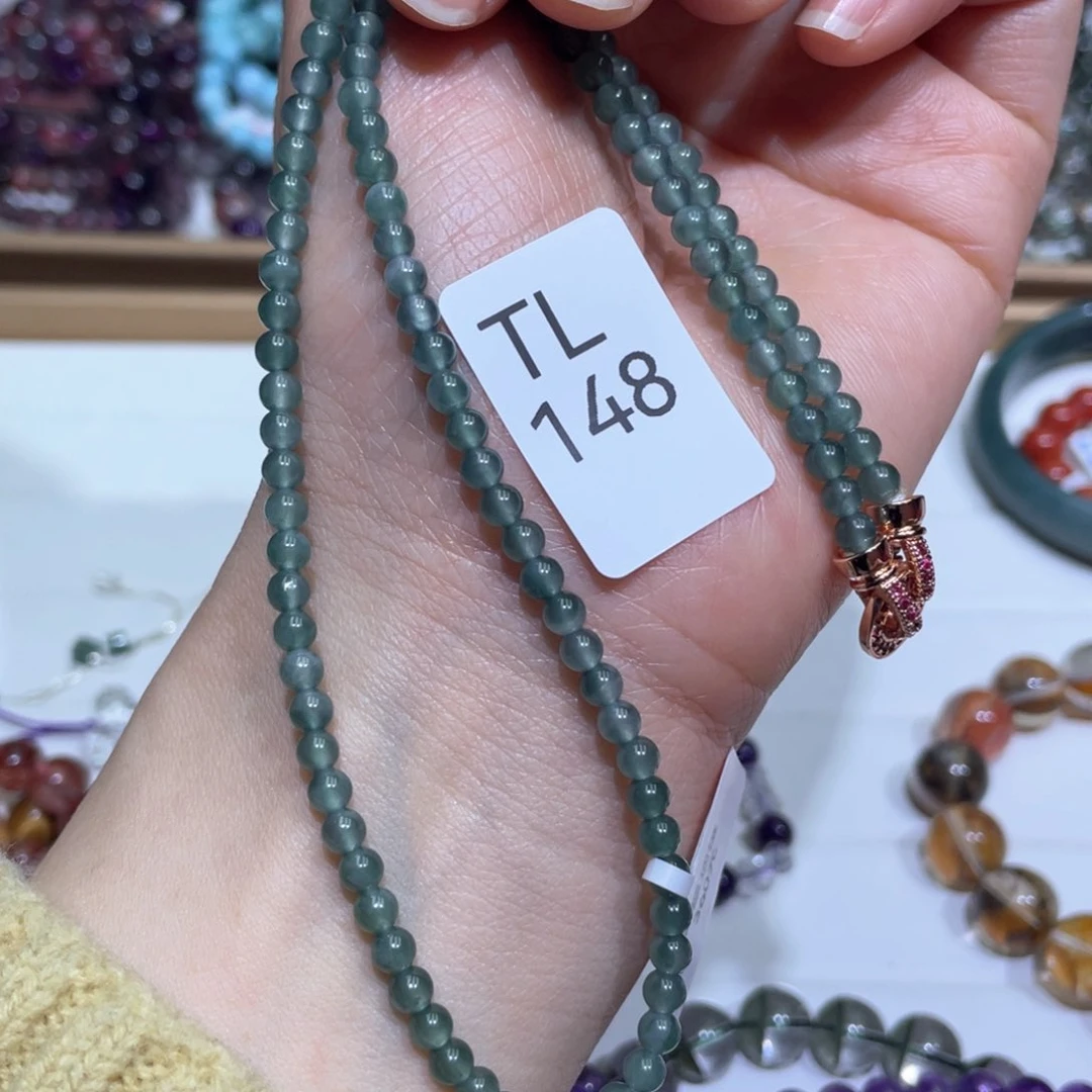 翡翠颈饰未镶嵌项链