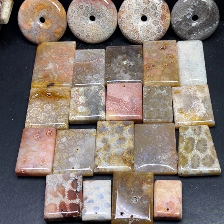 未镶嵌吊坠硅化珊瑚（珊瑚玉）