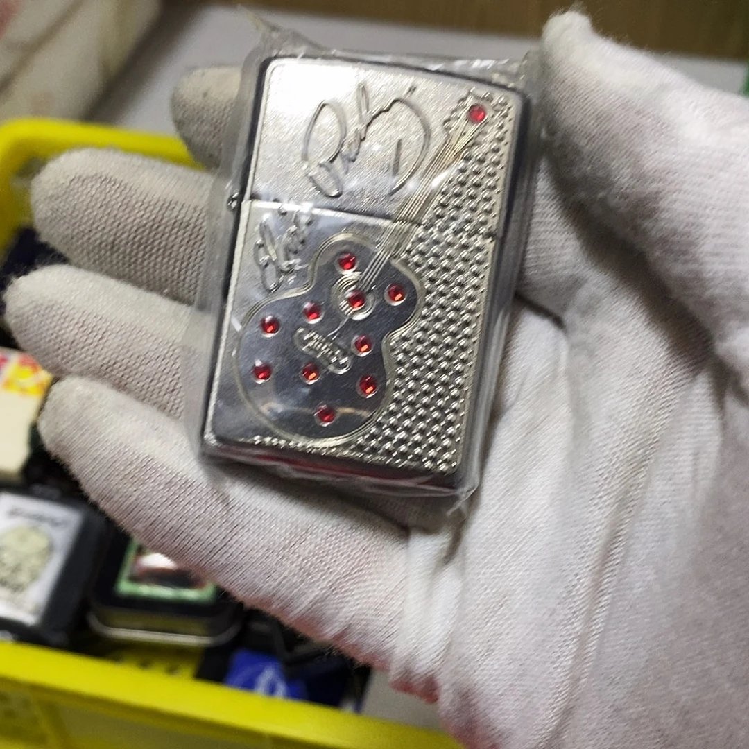 六***弦煤油打火机吉他贴章