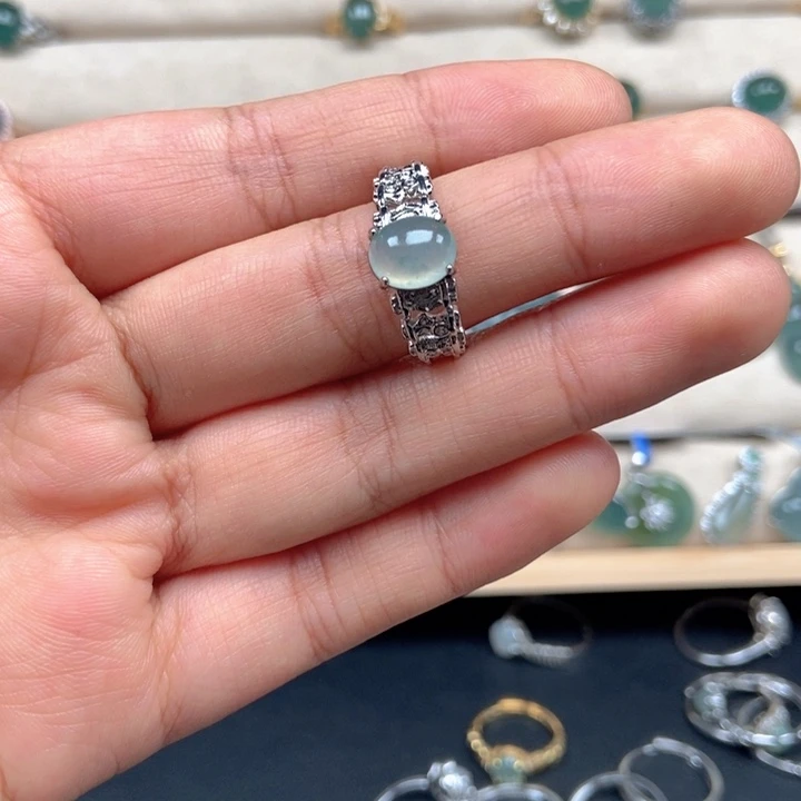 翡翠未镶嵌戒指戒指