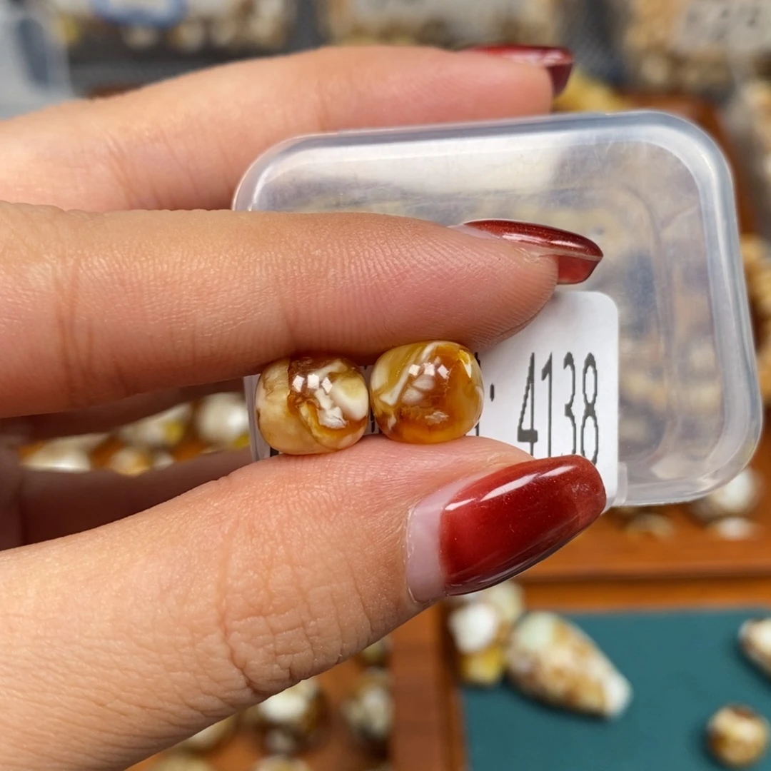 猴头核桃把件沁色圆珠老型4138