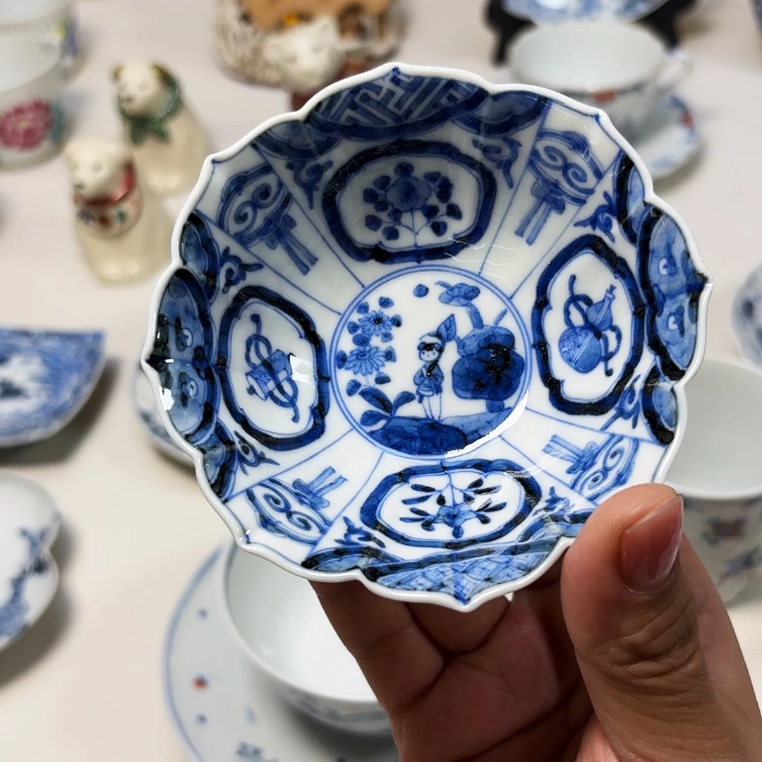 瓷           绫部史织