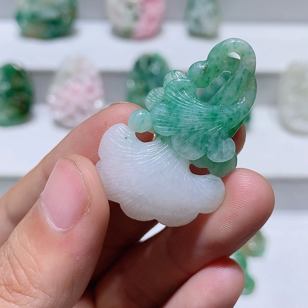 独山玉未镶嵌吊坠
