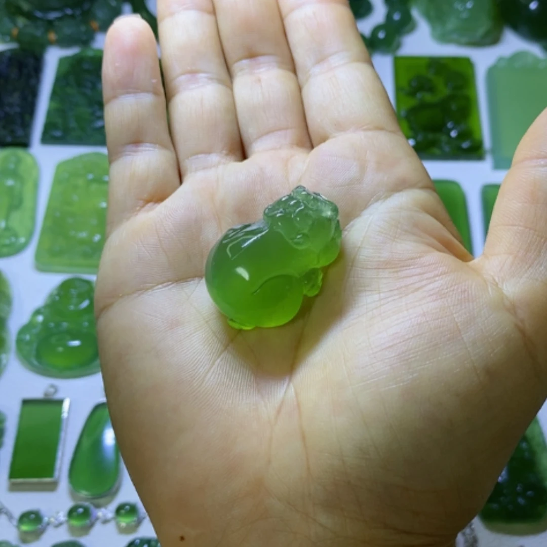 【闪购商品】未镶嵌蛇纹石玉颈饰