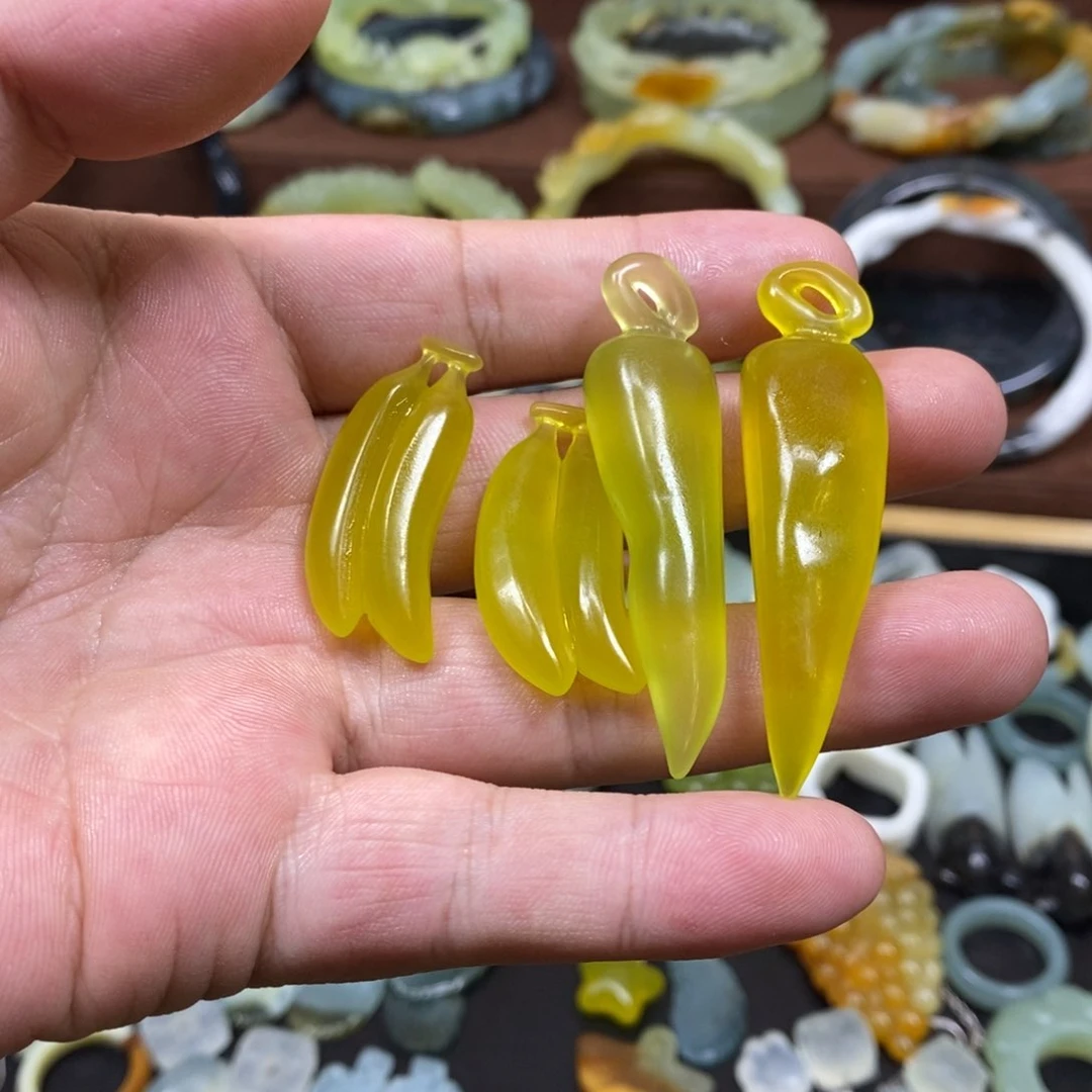 蛇纹石玉耳坠未镶嵌月*美