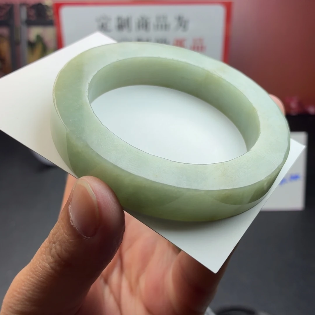 未镶嵌手镯定制翡翠