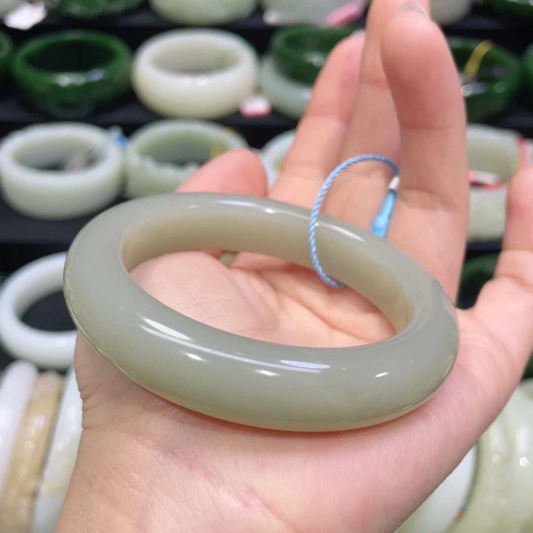 未镶嵌手镯和田玉8