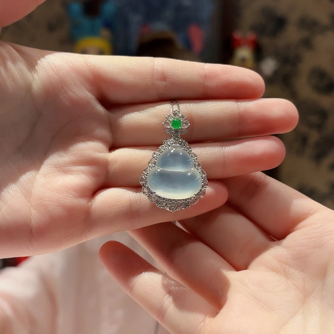 吊坠(赠链)18K金镶嵌翡翠