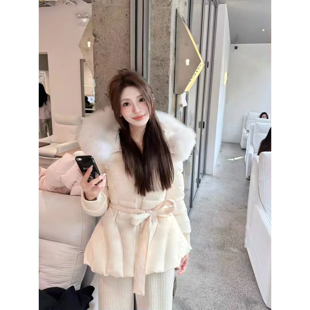 羽绒服女款爆款2025新款JMSHOP米色绑带白鸭绒狐狸毛领高级外套冬