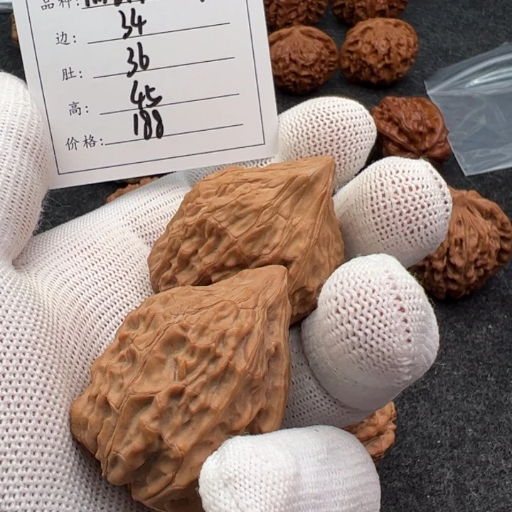 霖***㭍文玩核桃把件鸭嘴62