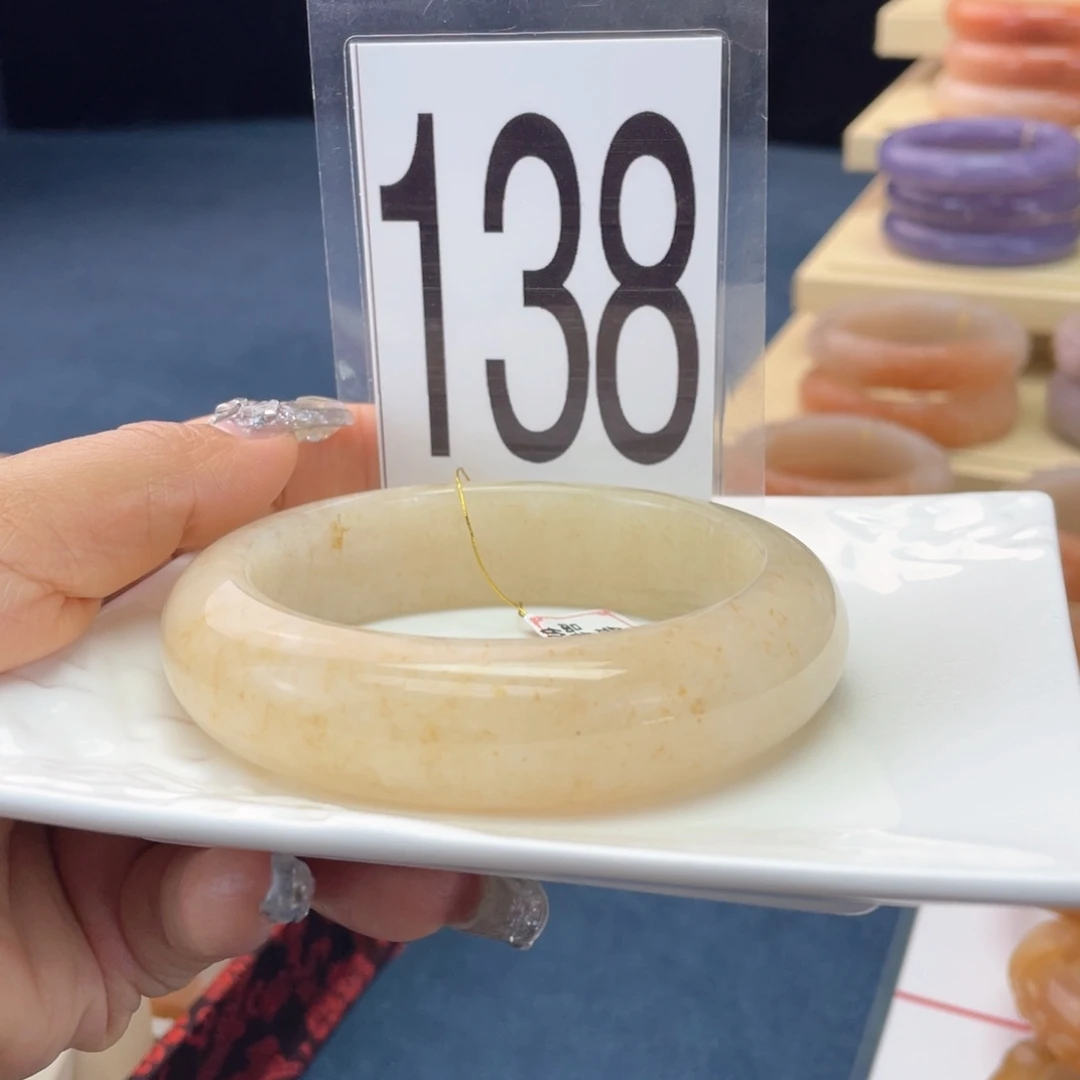 石英质玉未镶嵌手镯62圈