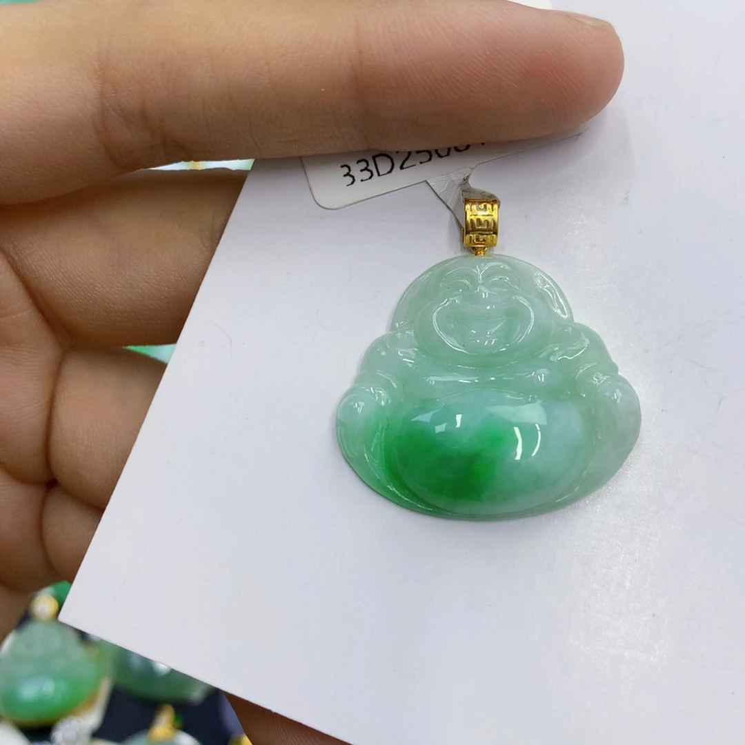 翡翠18K金镶嵌颈饰翡翠