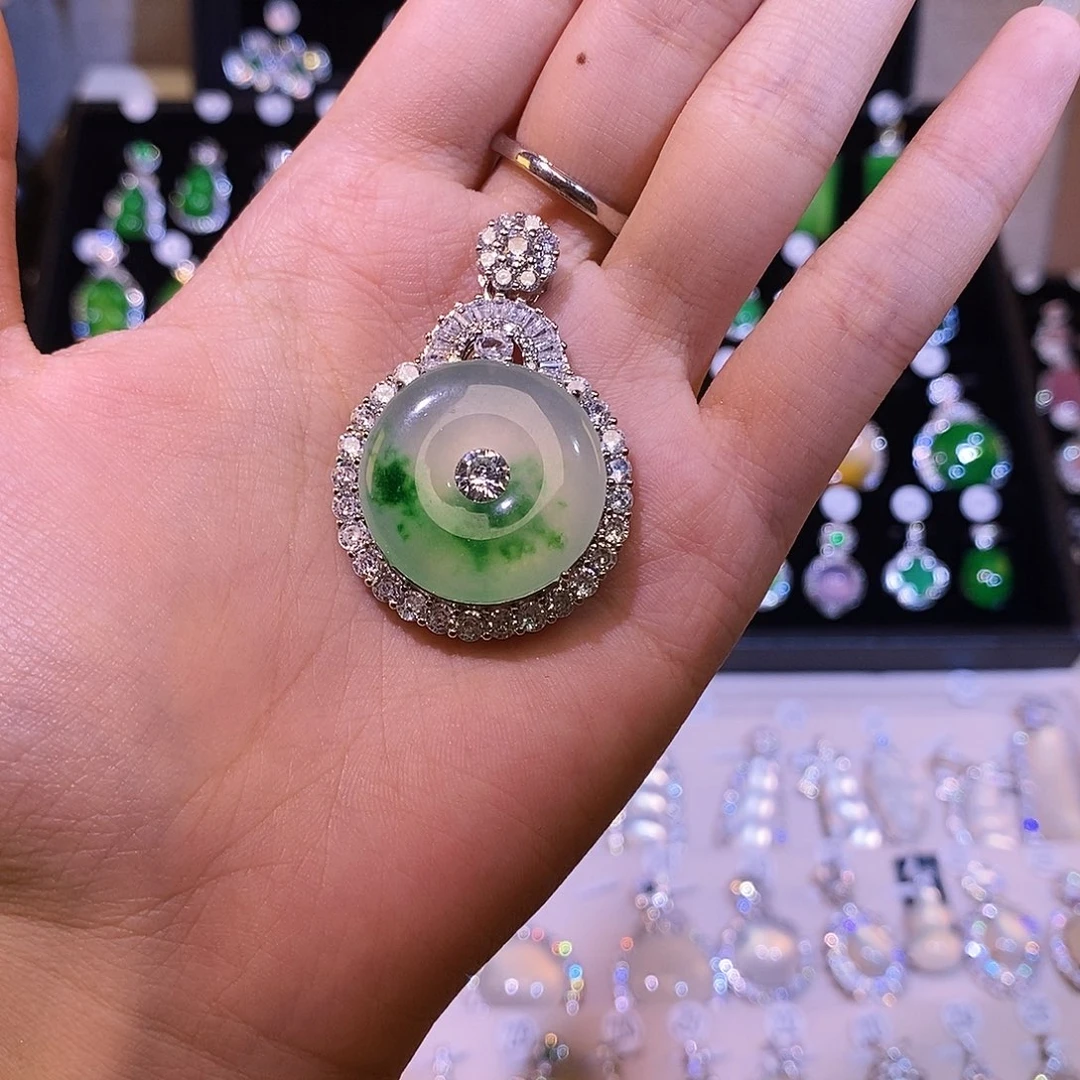 玛瑙/玉髓颈饰合金