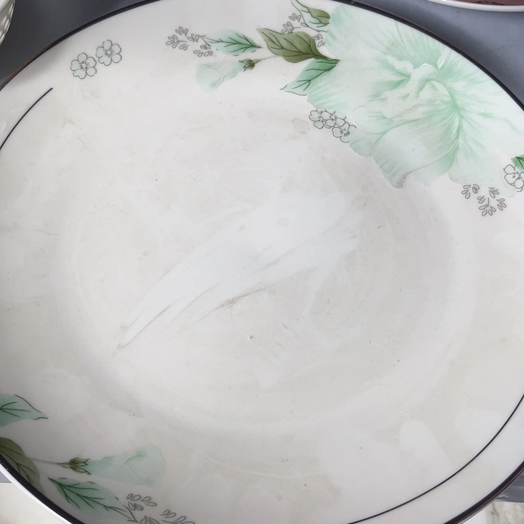 瓷片春风十寸大盘两个微瑕