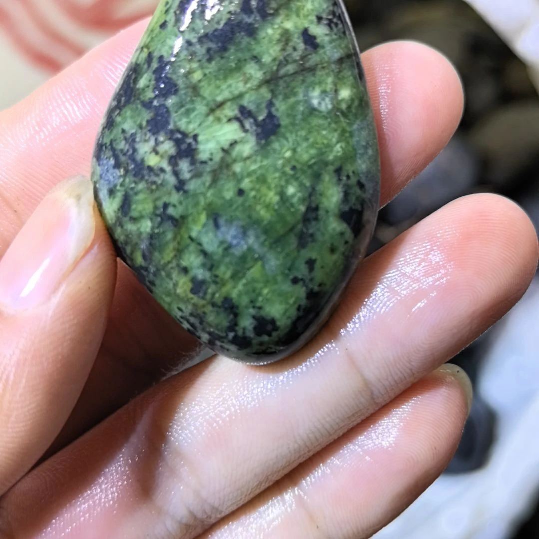 招***子有机玻璃藏玉药王石原石一个