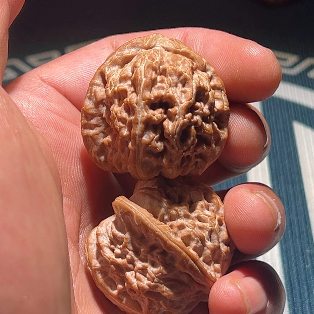 Ψ***β文玩核桃吊坠白狮子