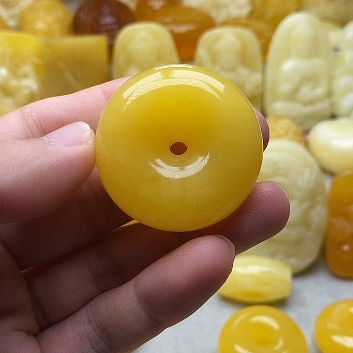 琥珀颈饰未镶嵌琥珀蜜蜡吊坠