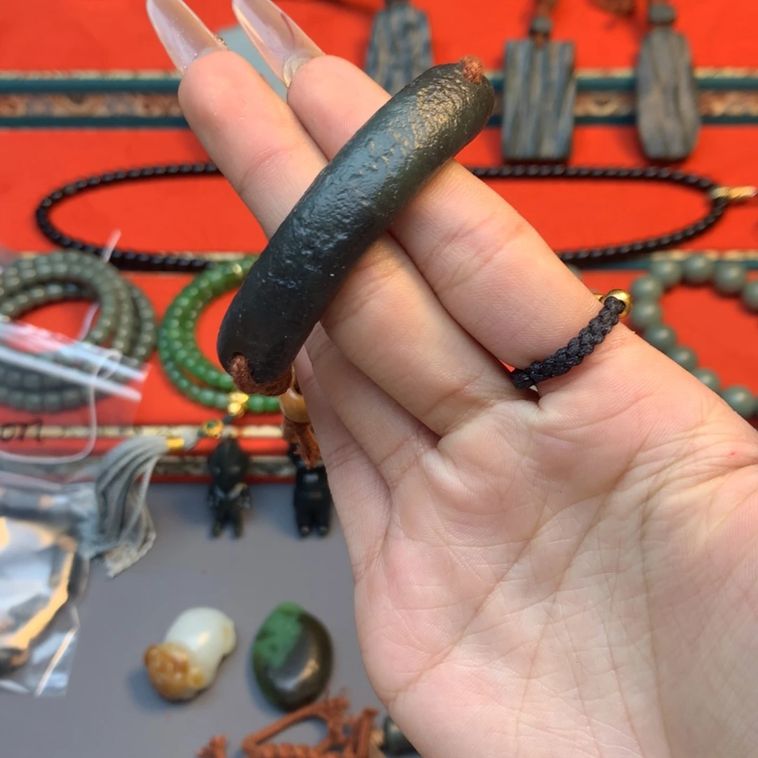 和田玉（糖玉）颈饰未镶嵌瞎**么