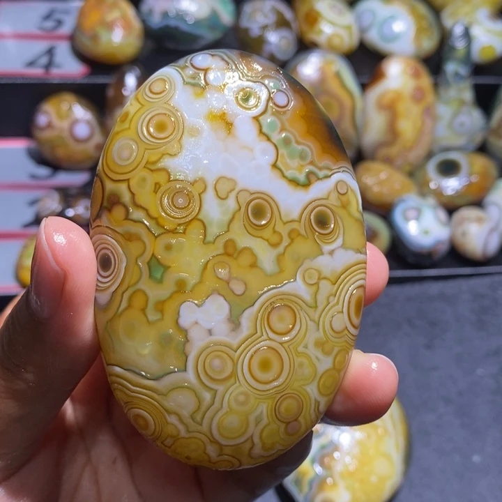 玛瑙/玉髓未镶嵌珠宝半成品18