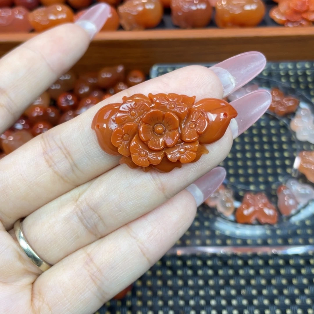 玛瑙/玉髓未镶嵌颈饰花团锦簇