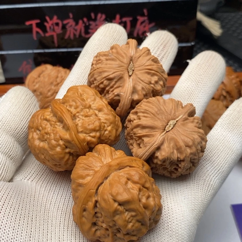 【闪购商品】文玩核桃把件小**嘻16两对