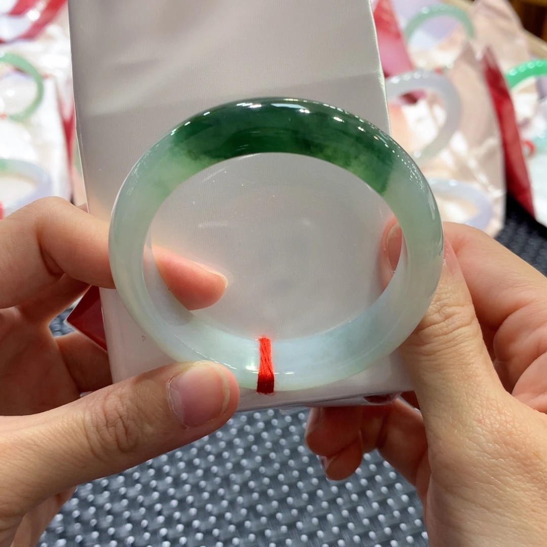 翡翠未镶嵌手镯闪购 3