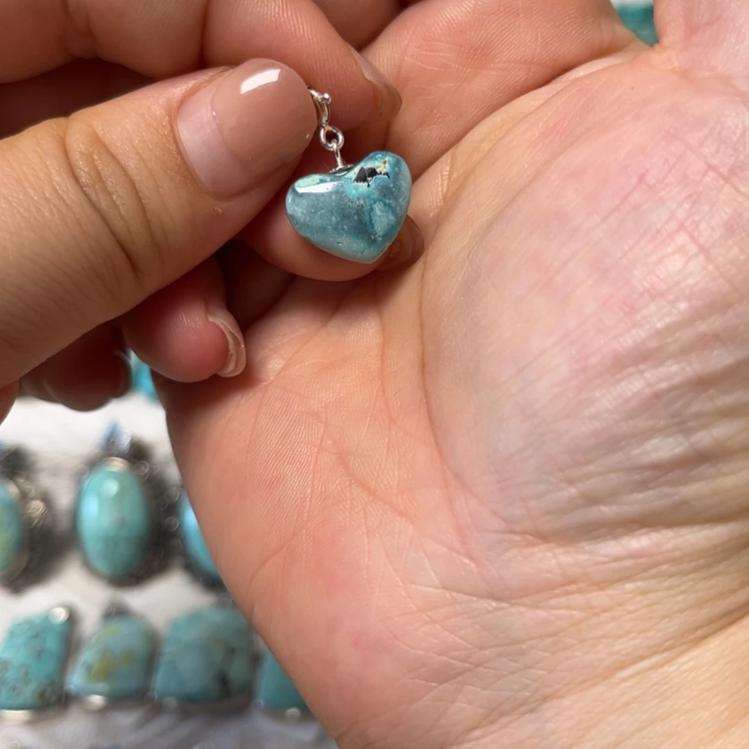 【闪购商品】未镶嵌绿松石珠宝奇石