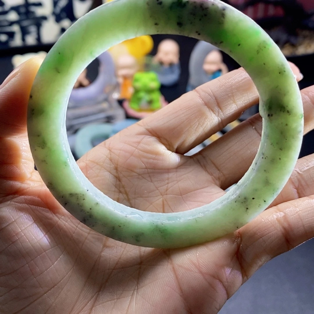 定制翡翠未镶嵌手镯定制