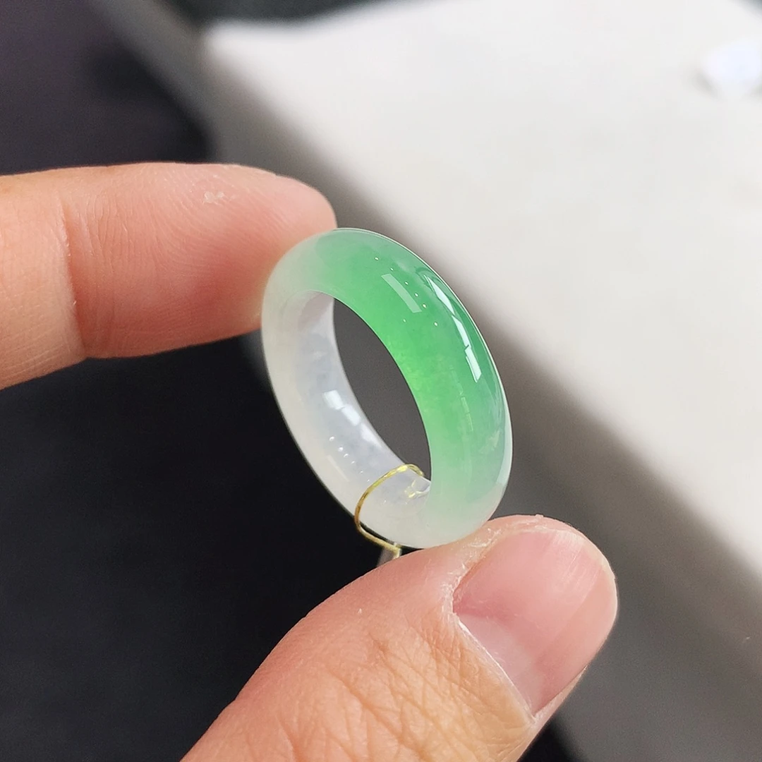 翡翠未镶嵌戒指15号
