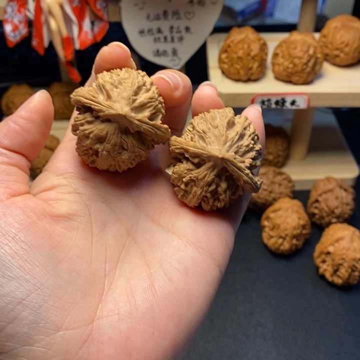 文玩核桃把件忽***滴26号龙爪38尺打底