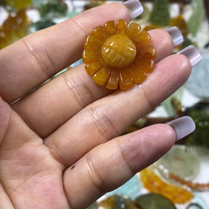 蛇纹石玉未镶嵌吊坠