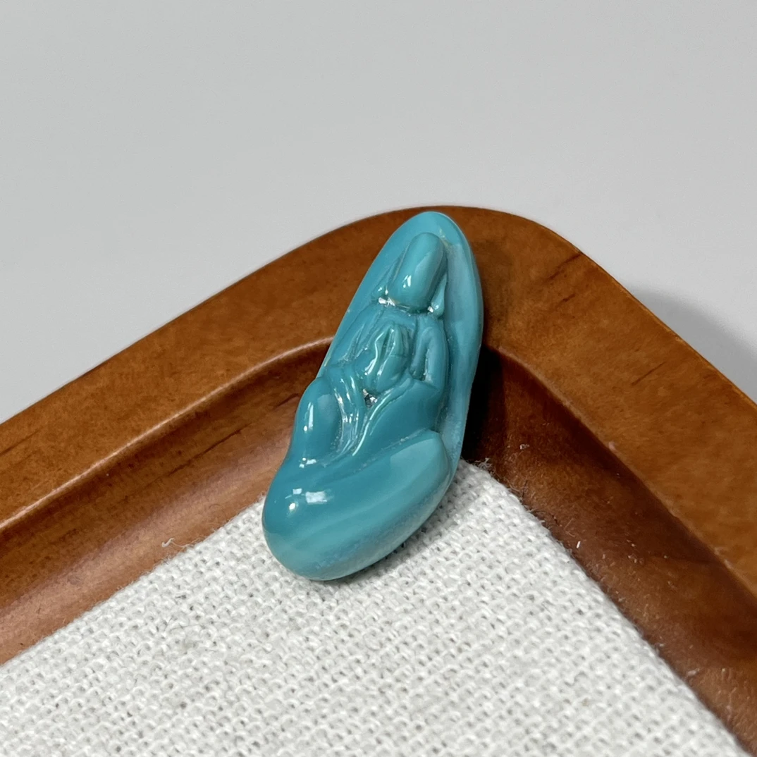 天然原矿高瓷高色精工雕刻尺寸约9.5X24.5X7.5毫米LS0237