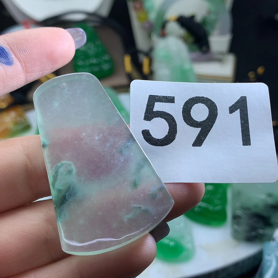 翡翠未镶嵌吊坠(赠链)