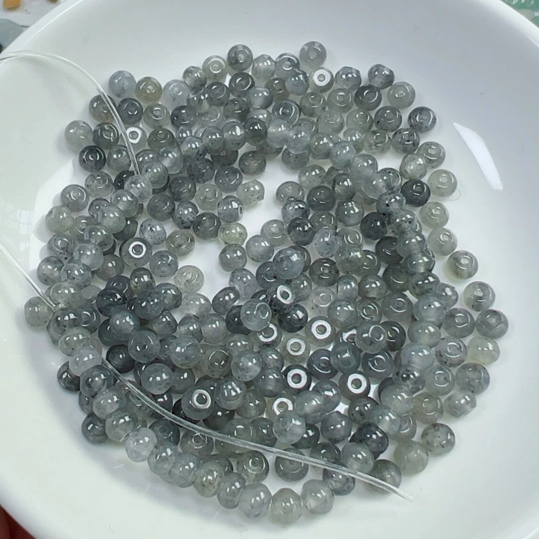 翡翠散珠卡4.5乌鸡算盘珠2颗，可挑