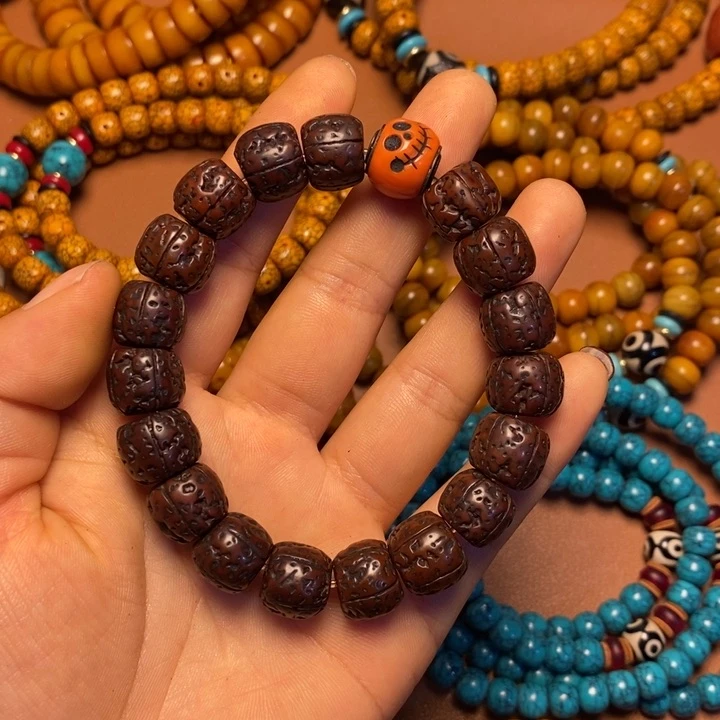 【闪购商品】琉璃颈饰事***?手串。。