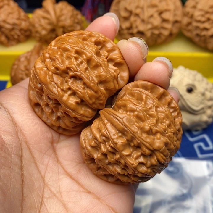 吊坠文玩核桃白狮