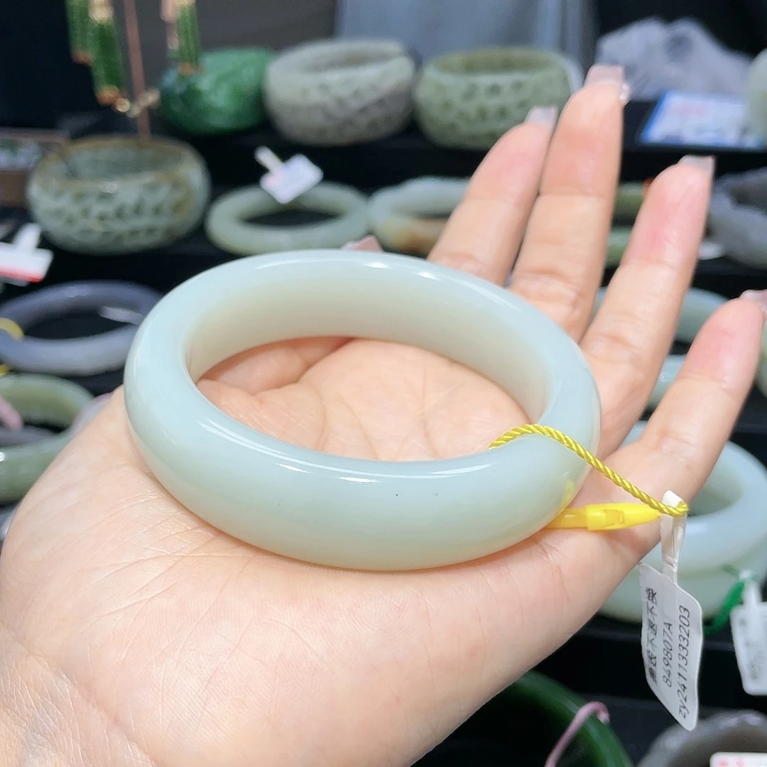 【闪购商品】和田玉手镯59圈口6未镶嵌