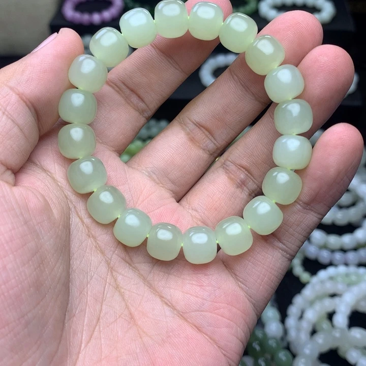 和田玉未镶嵌手串