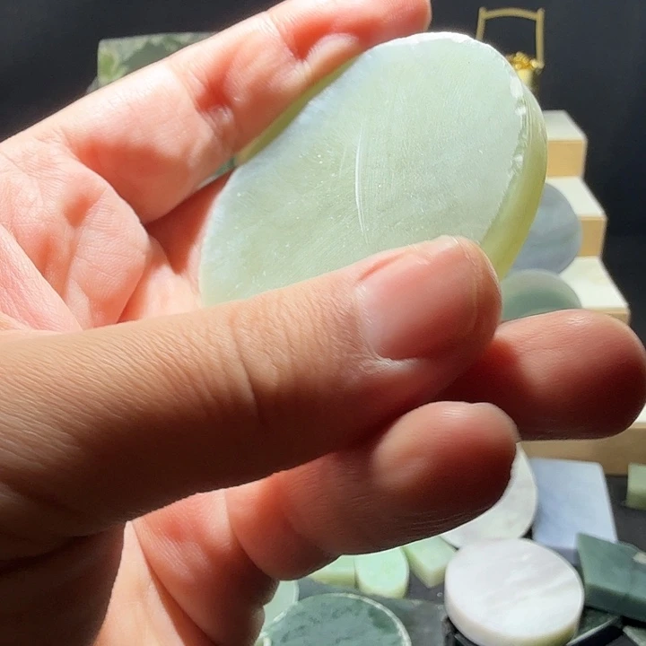 和田玉未镶嵌珠宝半成品