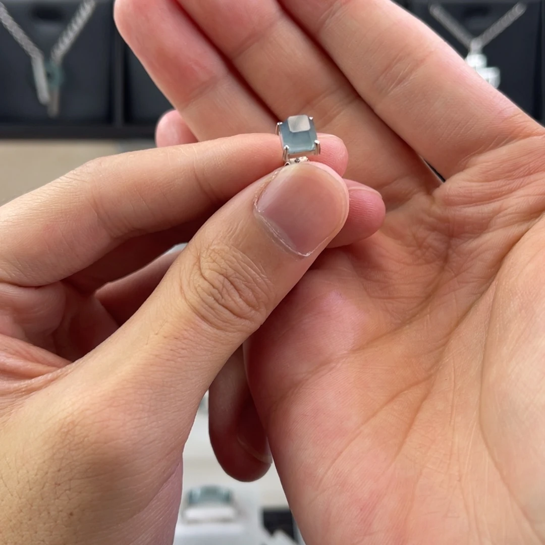 未镶嵌手镯翡翠耳钉