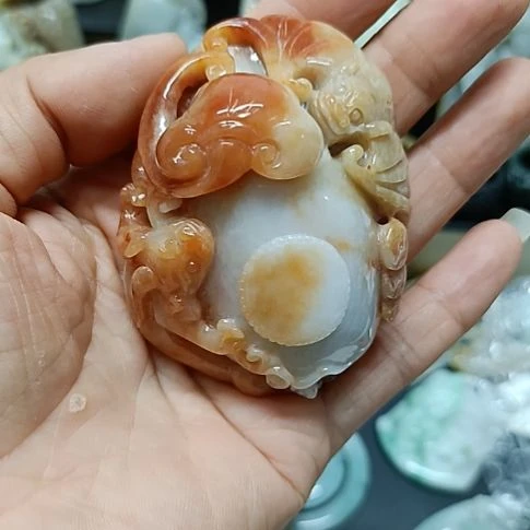 翡翠未镶嵌颈饰挂件