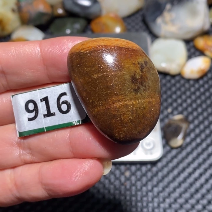 飞***哥和田玉未镶嵌挂件